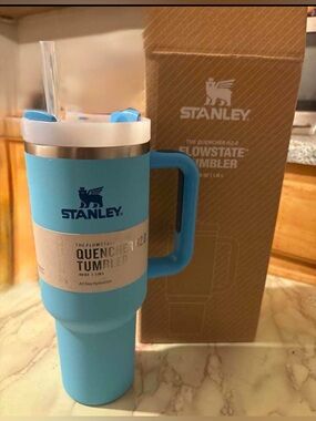 Stanley Sky Blue 40 Oz H2.0 Cup,Stainless Insulated Tumbler, Lid & Straw-NIB🩵